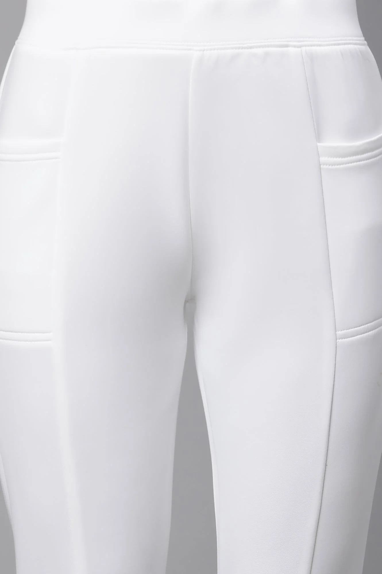 White Solid Skinny Fit Tights With Side Pockets - Image 6