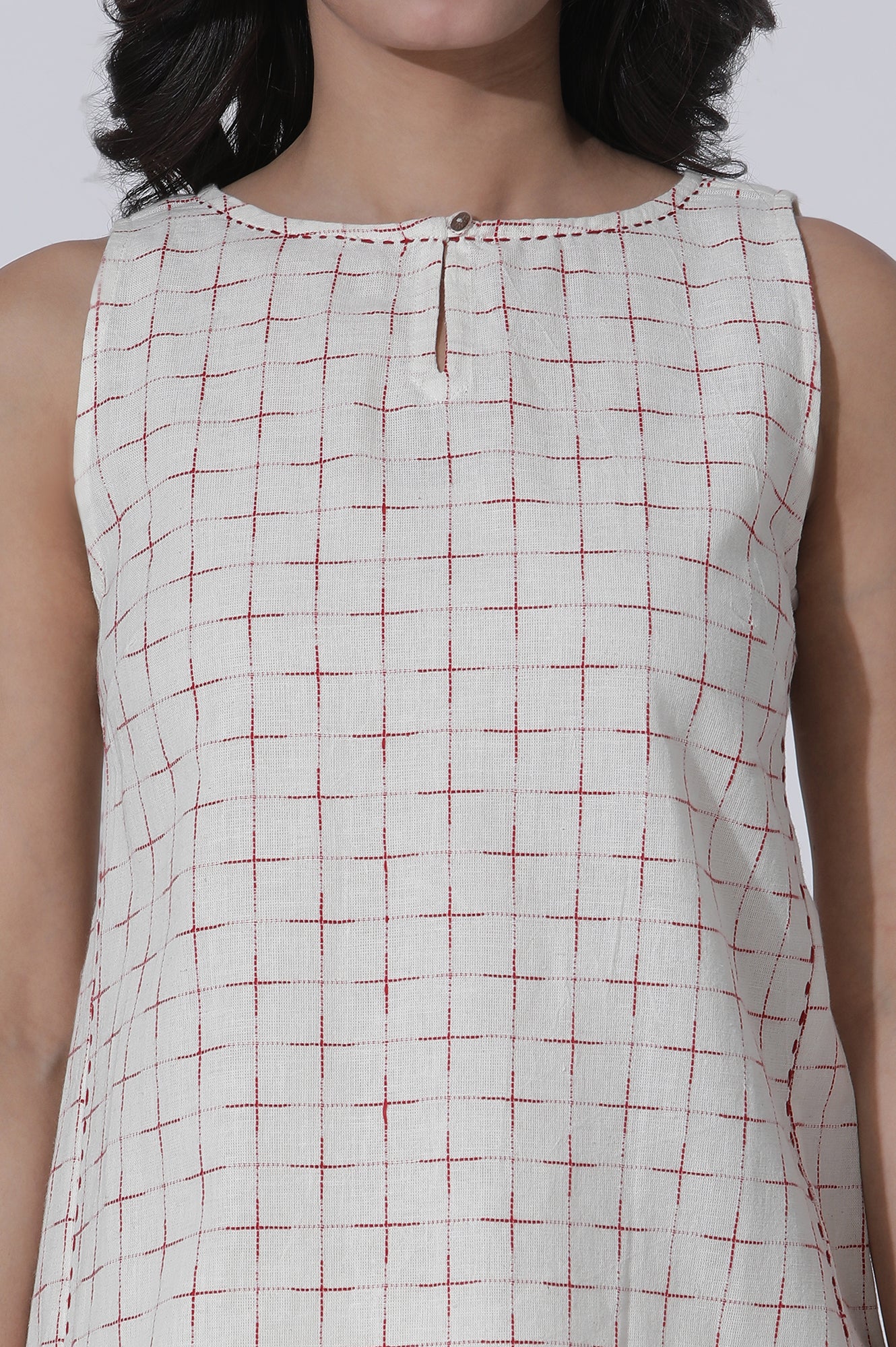 White Yarn-Dyed Checks Cotton Blend Sleeveless Tank Top - Image 6