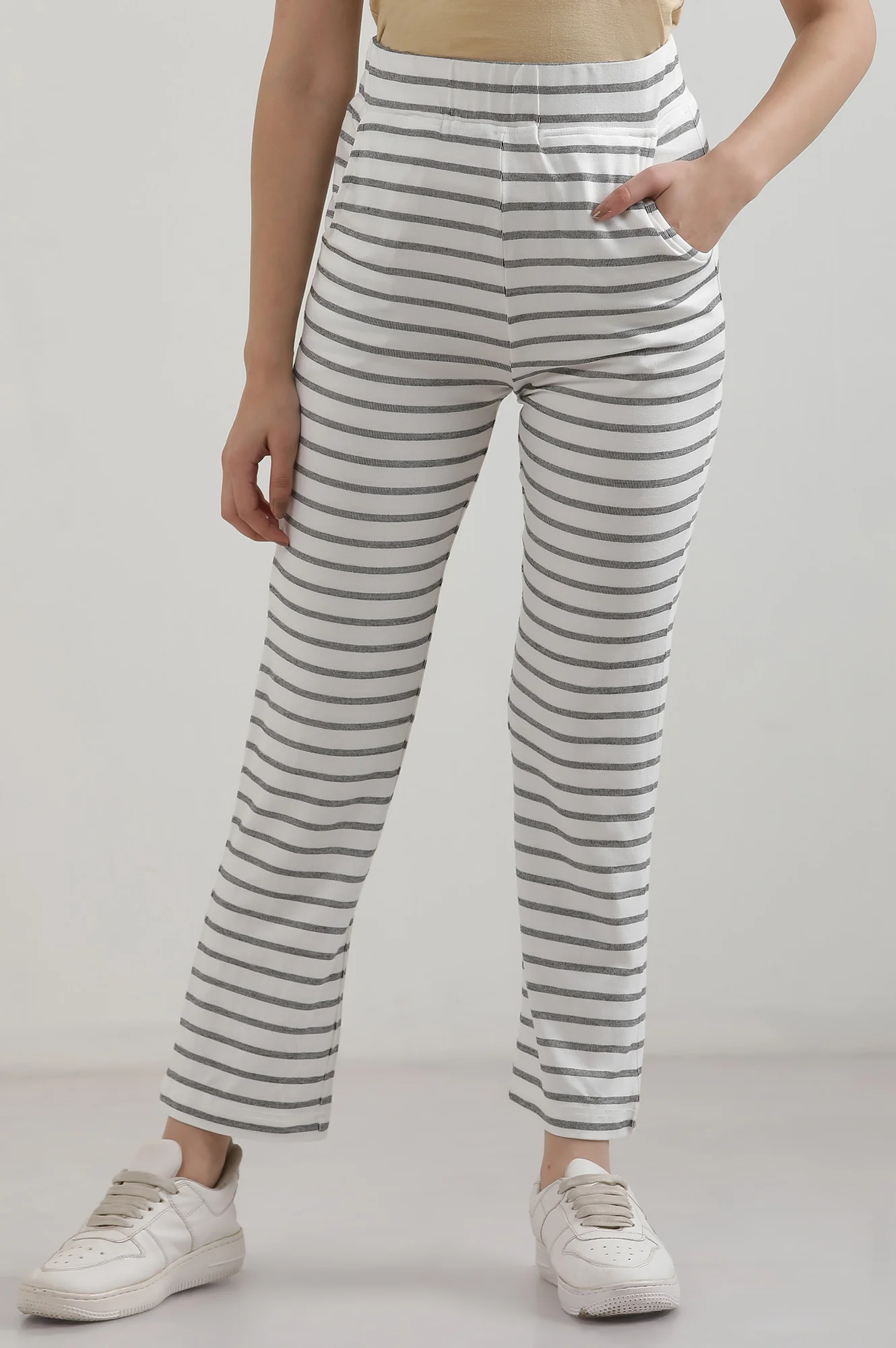 White Striped Straight Fit Cotton Pants With Slip On Closure - Image 2