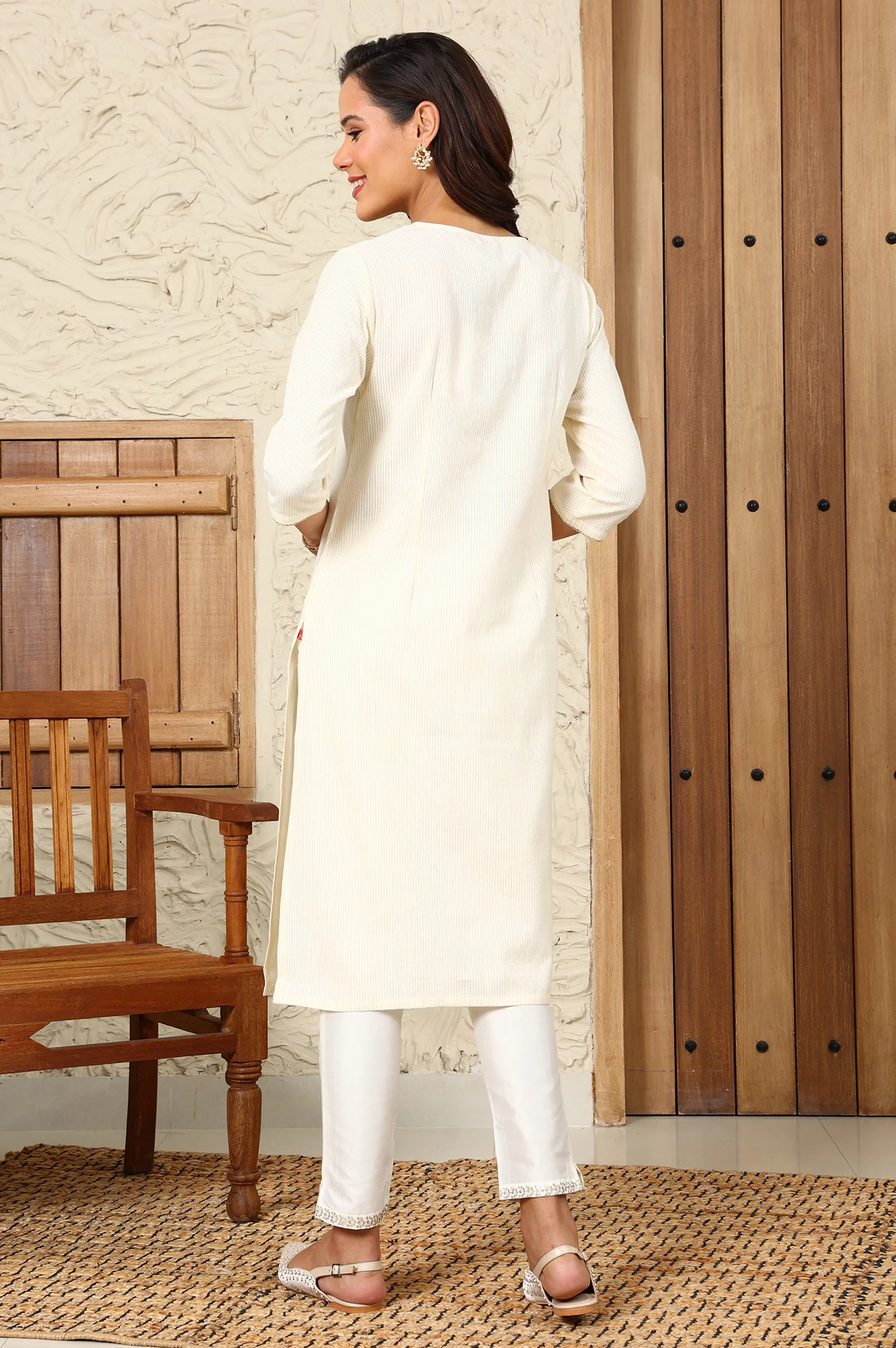 White Yarn-Dyed Embroidered Cotton Flax Straight Kurta With Lurex Stripes - Image 4