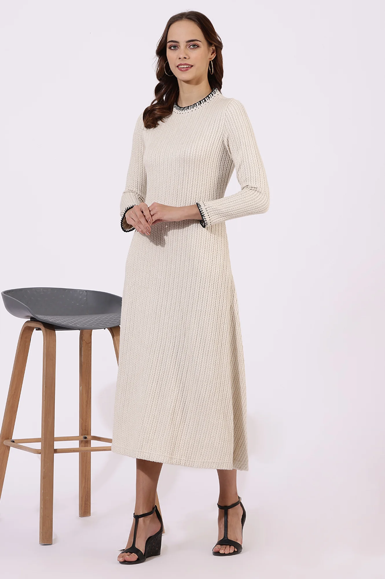 White Yarn Dyed Rayon Flarred Dresses - Image 4