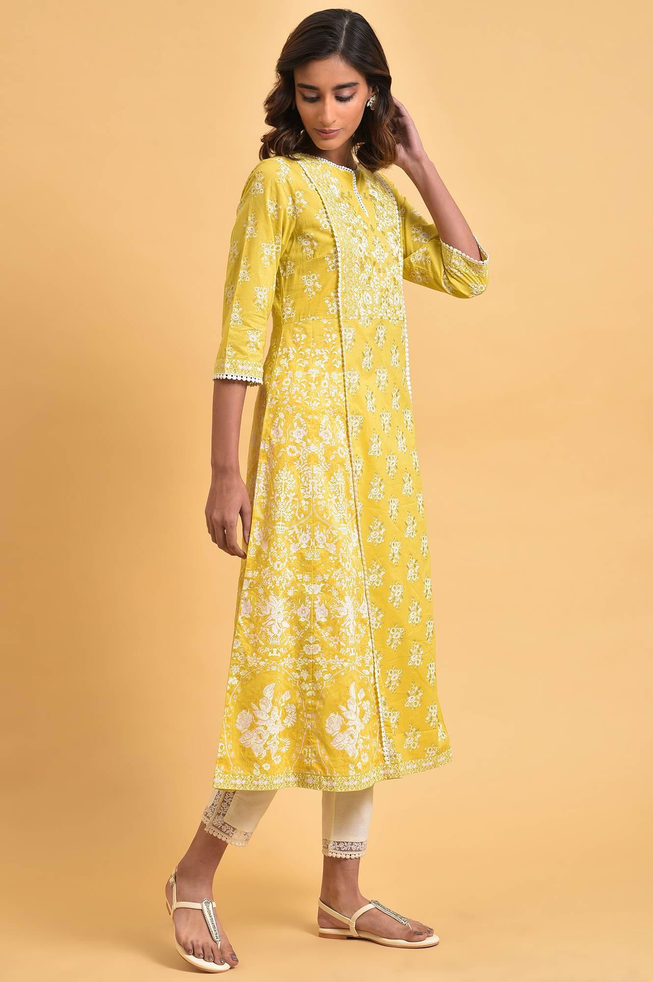 Yellow Cotton Floral Printed Flared kurta - Image 4