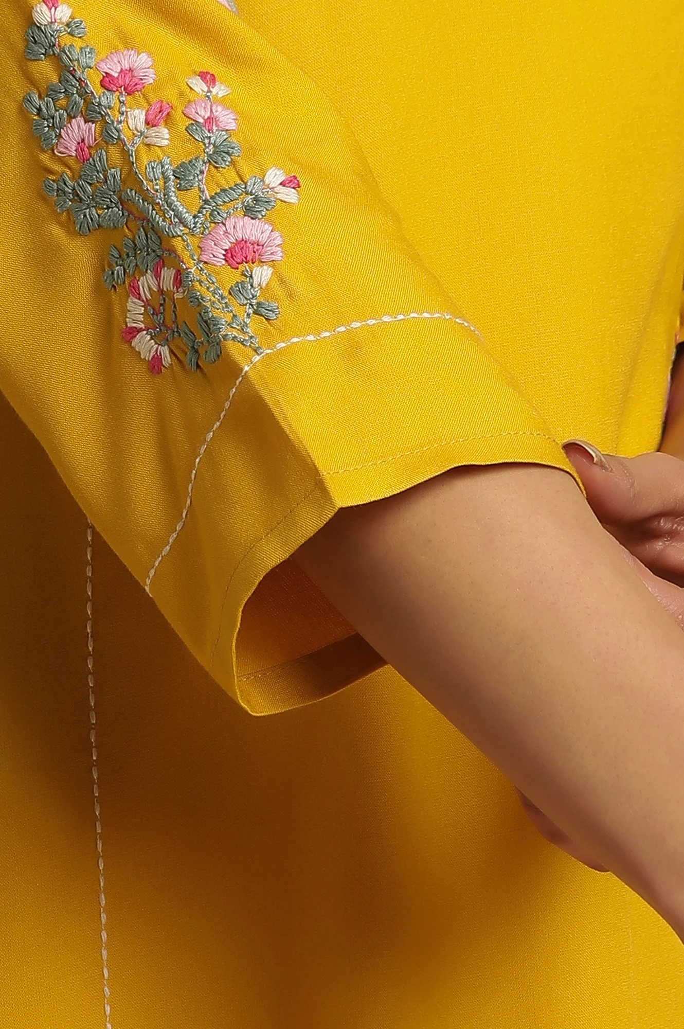 Yellow Floral Embroidered Straight Kurta - Image 7