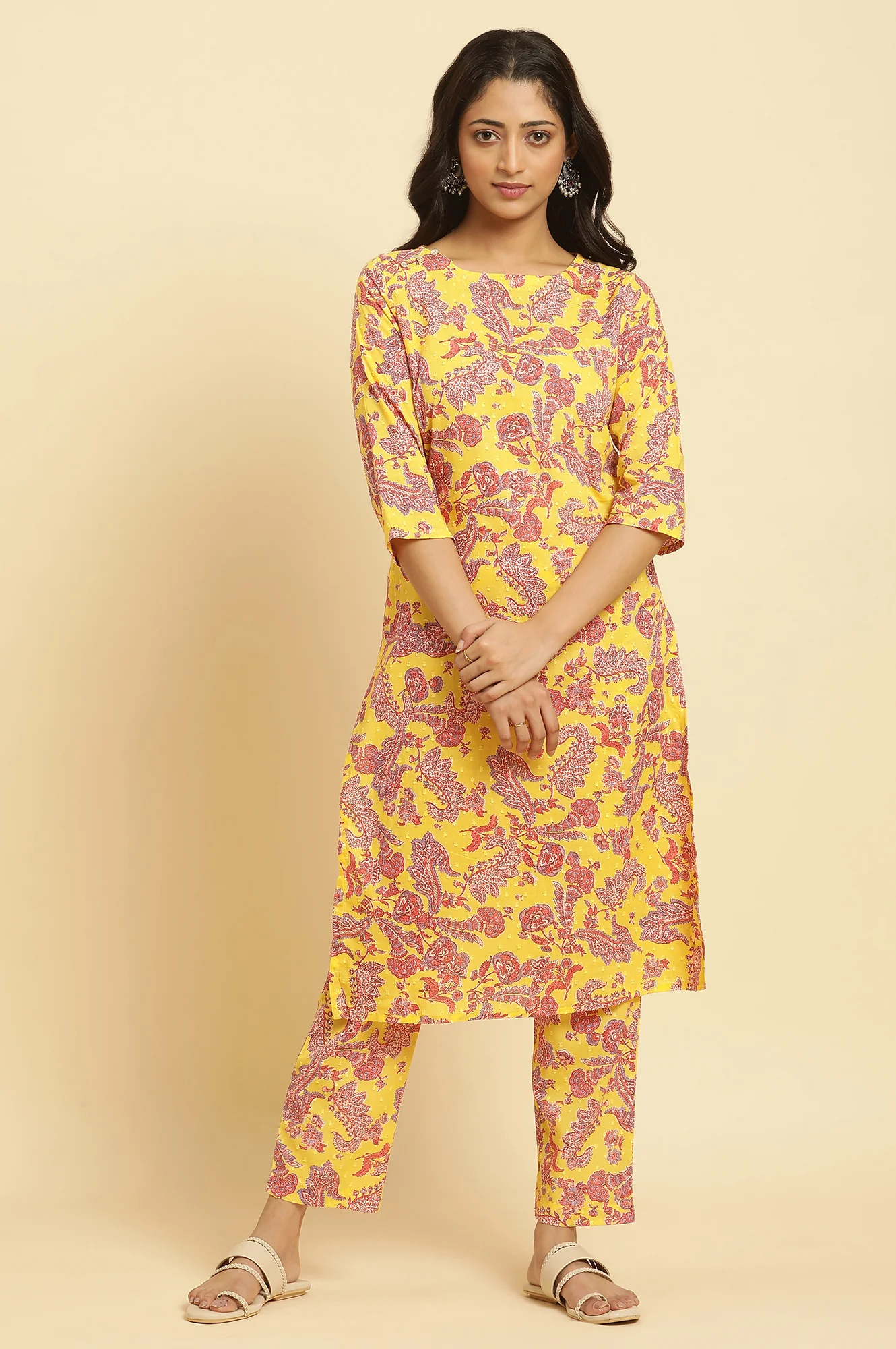 Yellow Floral Printed Cotton Kurta And Pants Co-Ord Set - Image 2