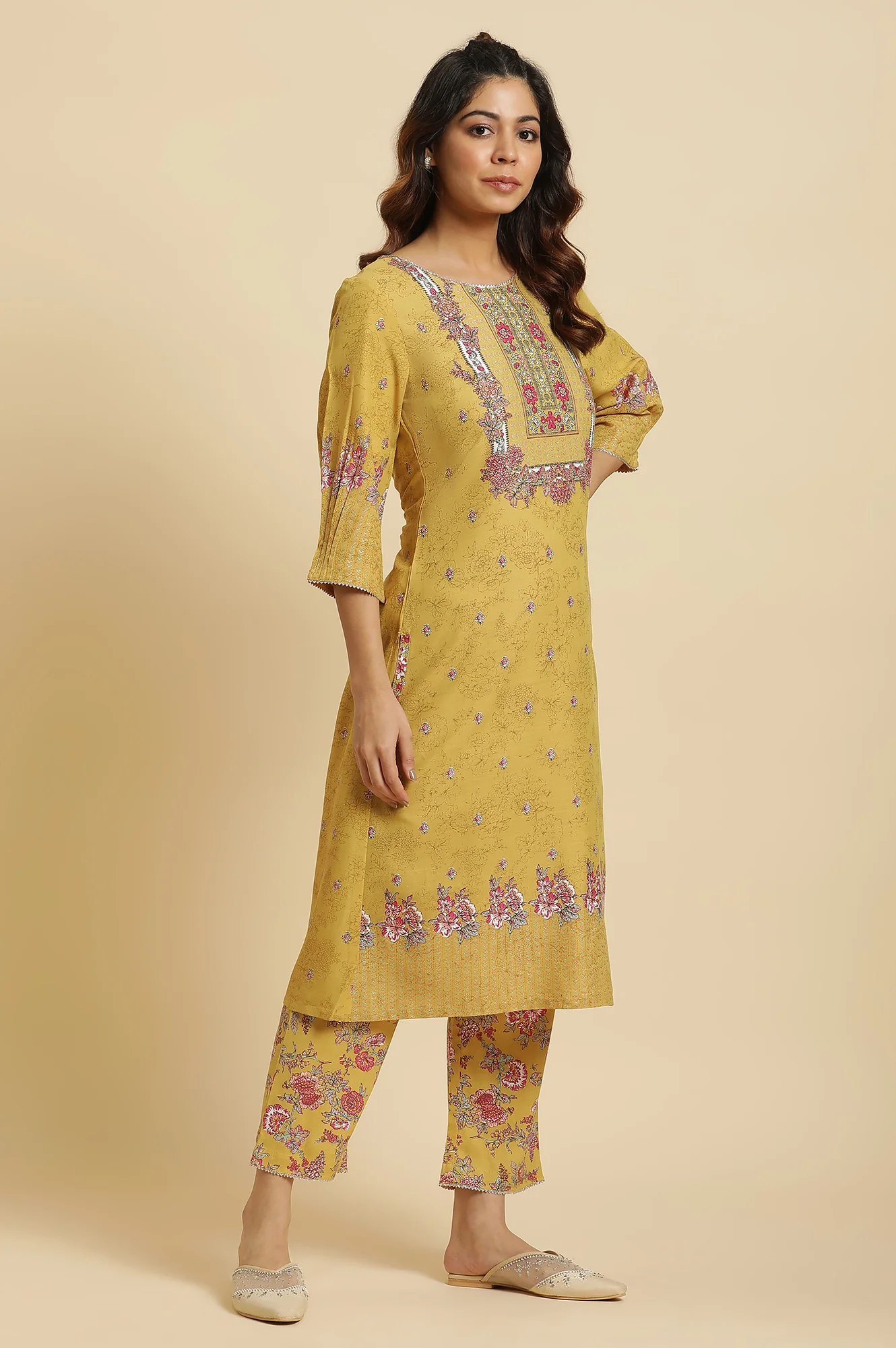 Yellow Floral Printed Kurta and Pants Set with Pink Dupatta - Image 3