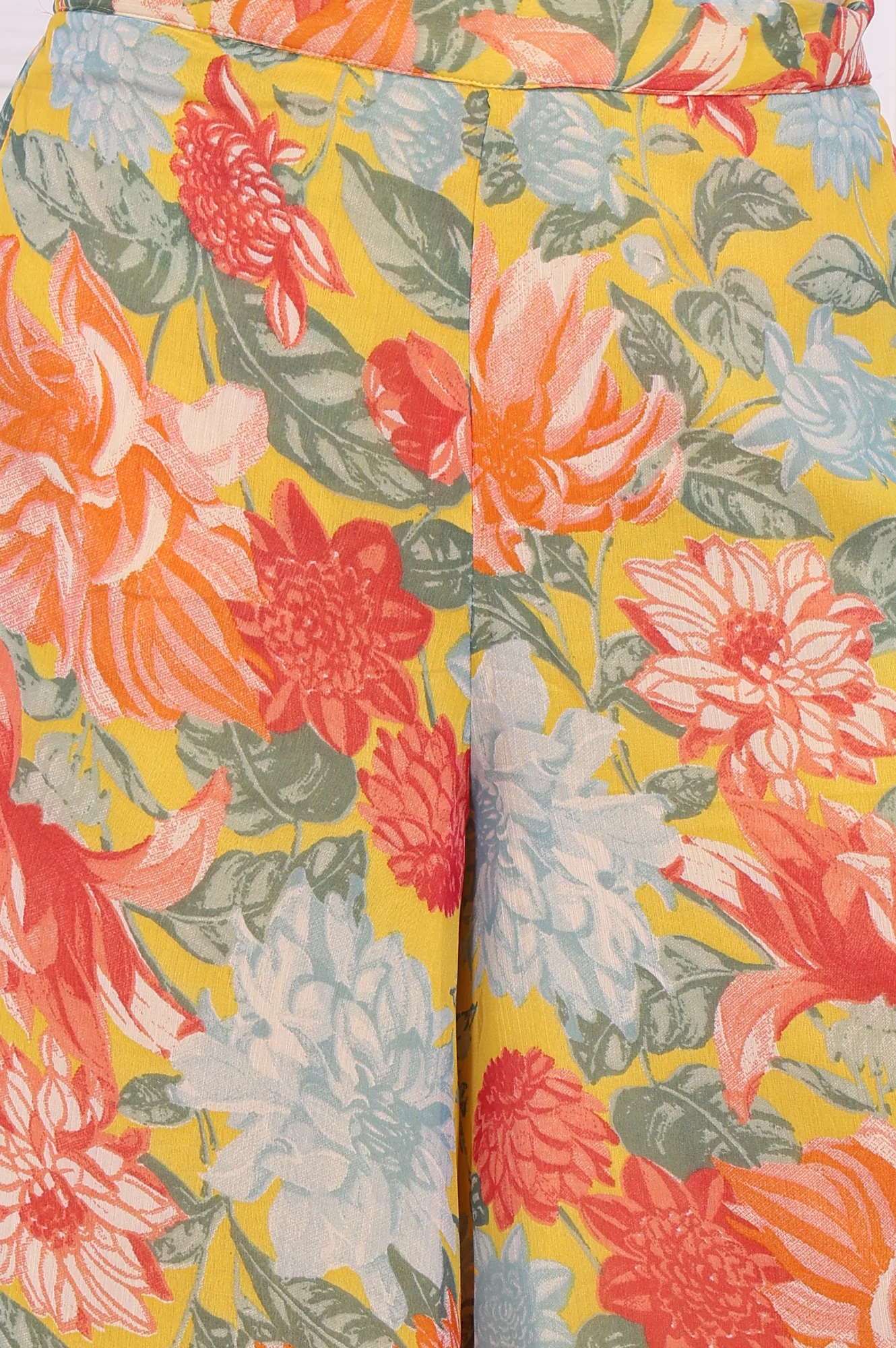 Yellow Floral Printed Straight Kurta and Flared Pants Set - Image 7