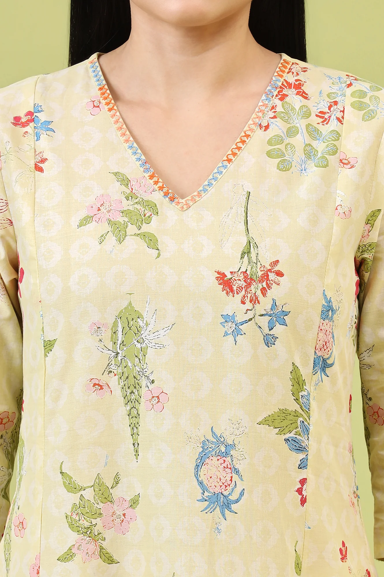 Yellow Floral Printed Thread Embroidered Pure Cotton A-Line Kurta and Parallel Pant Set - Image 2