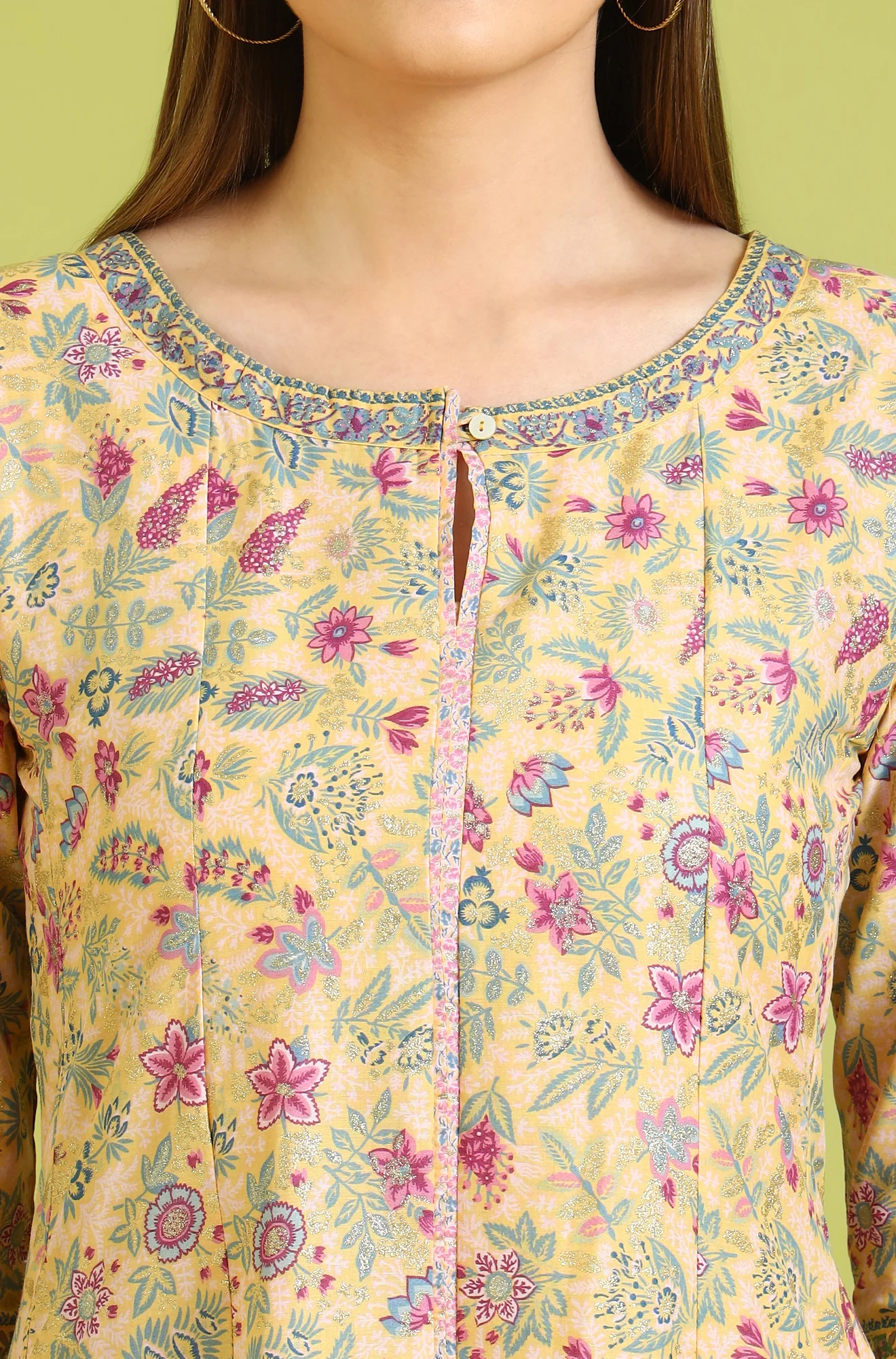 Yellow Floral Glitter Printed Pure Cotton Anarkali Kurta - Image 4