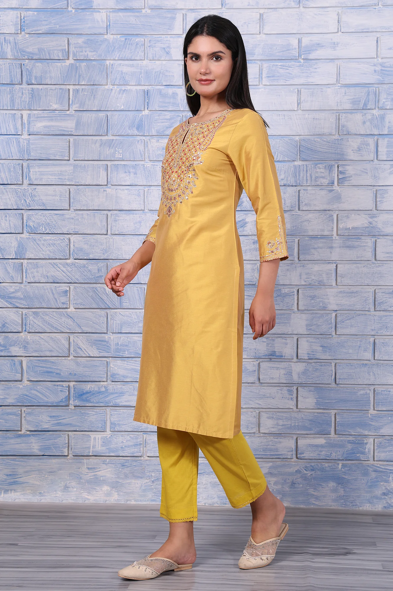 Yellow Metallic Embroidered Straight Kurta - Image 4