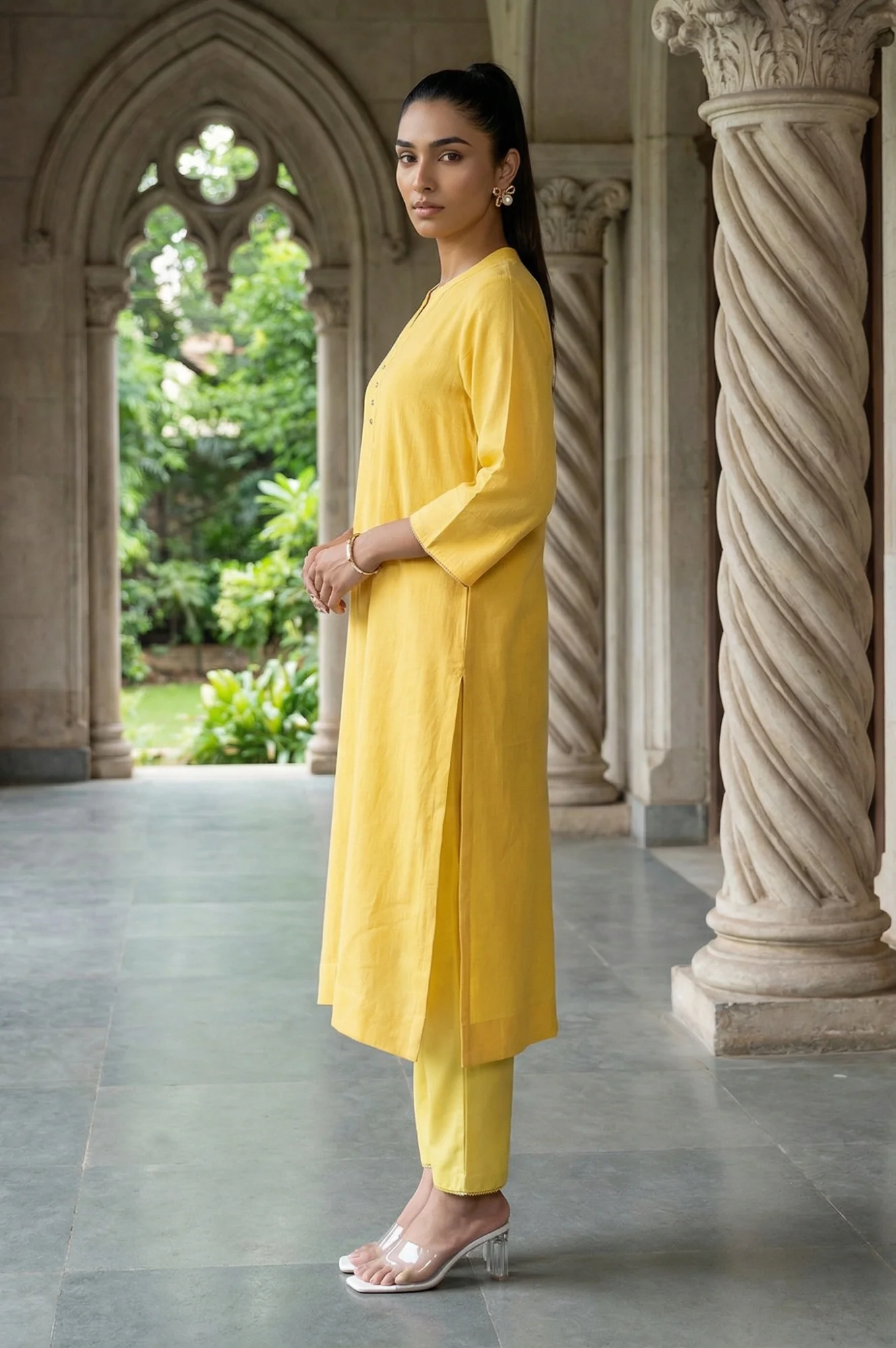 Yellow Solid Rayon Flax Straight Kurta - Image 4